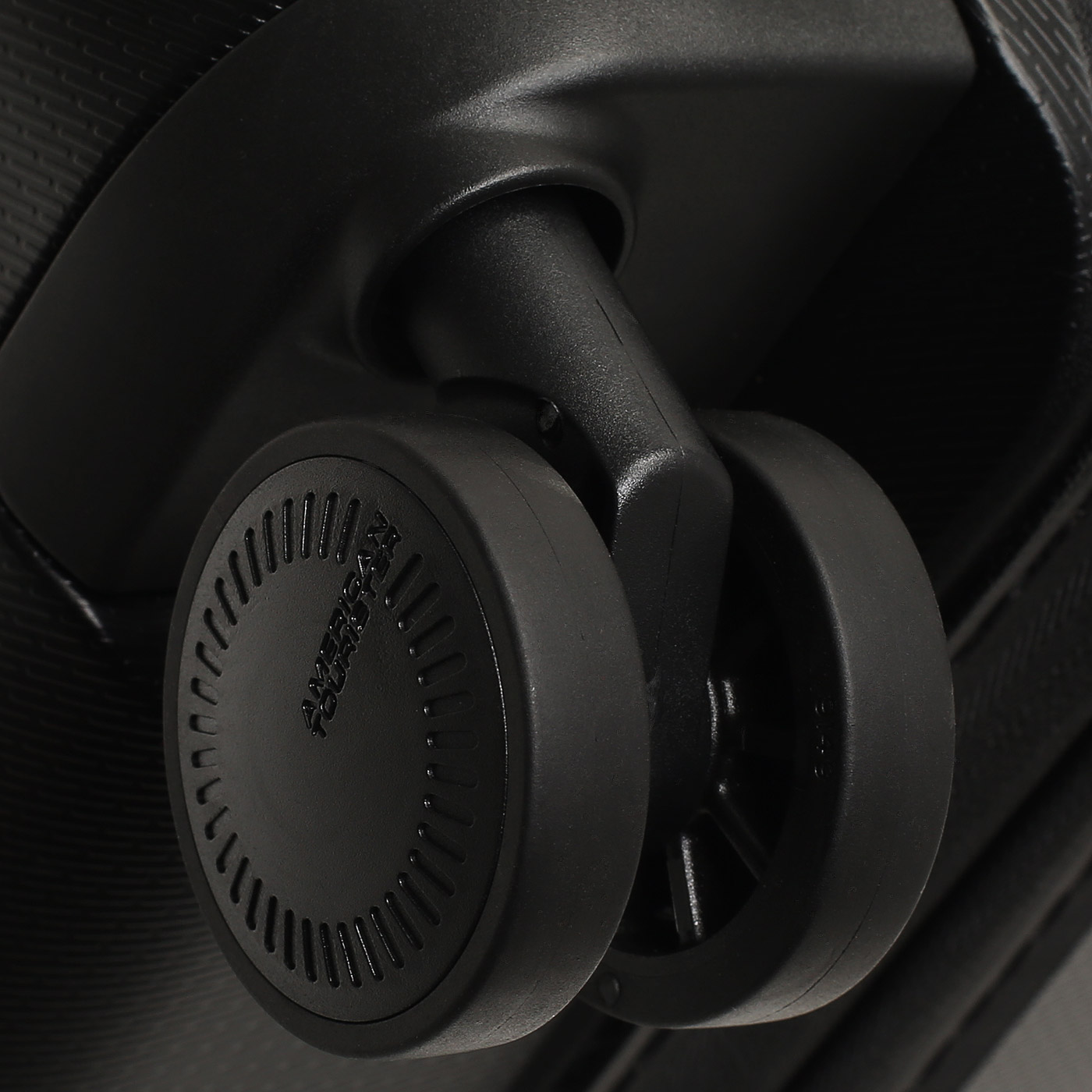 Чемодан для ручной клади  American Tourister Dashpop Disney