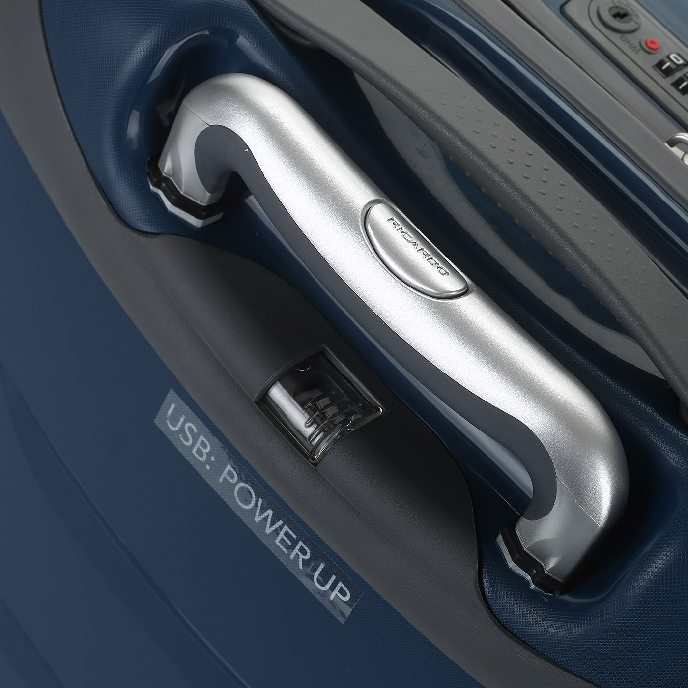 Чемодан маленький S из полипропилена с кодовым замком Ricardo Mendocino