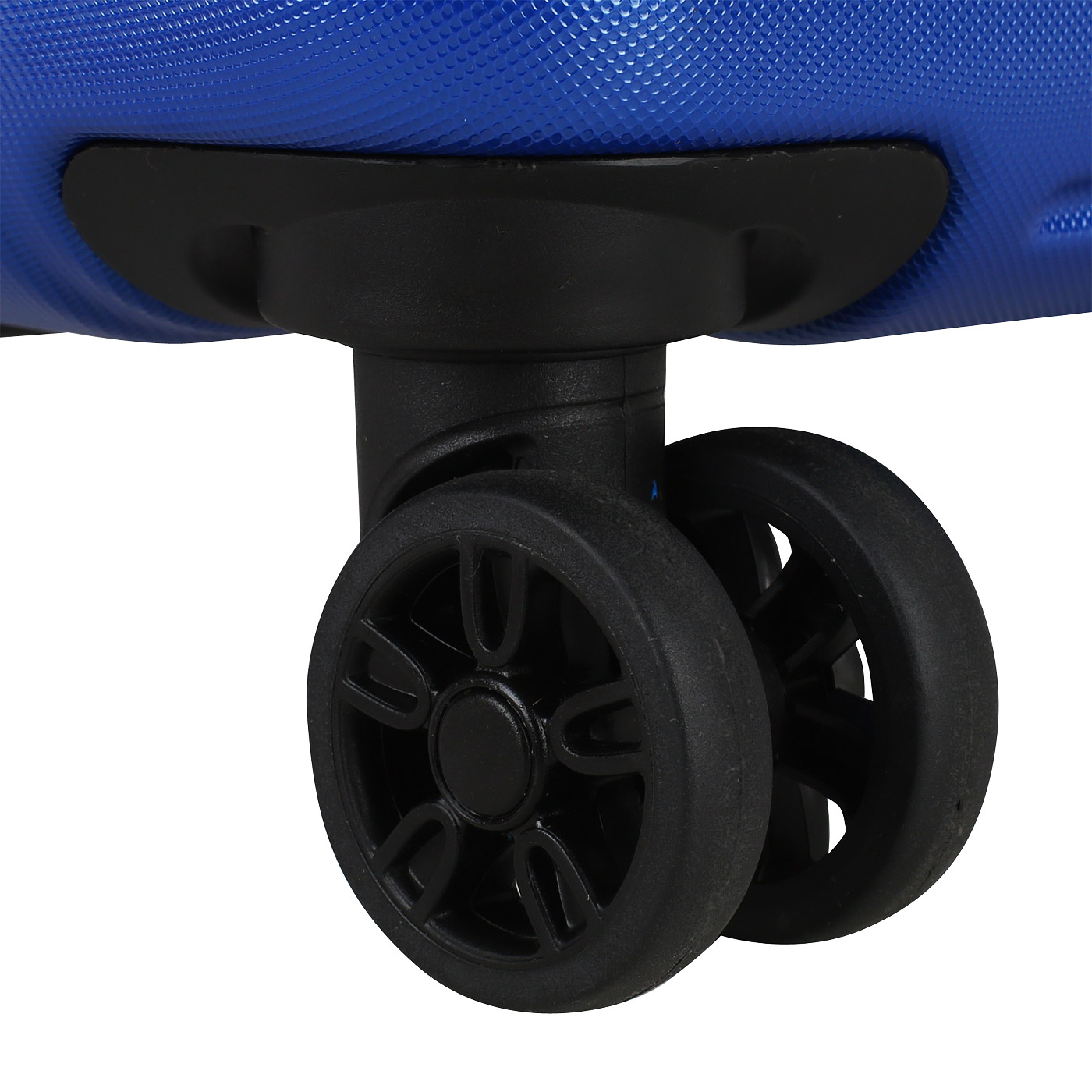 Чемодан средний M из поликарбоната с кодовым замком American Tourister Mighty Maze