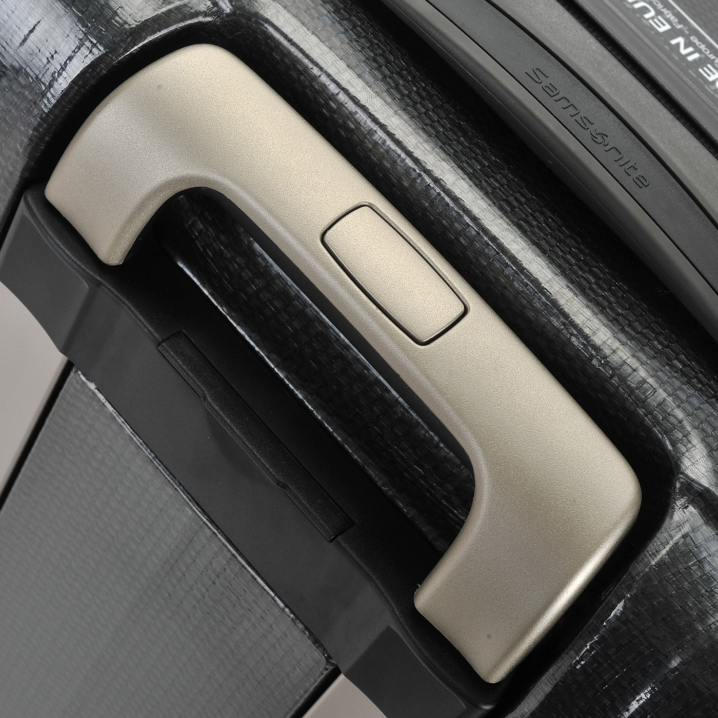 Чемодан маленький S из материала Curv с кодовым замком Samsonite Lite-Cube