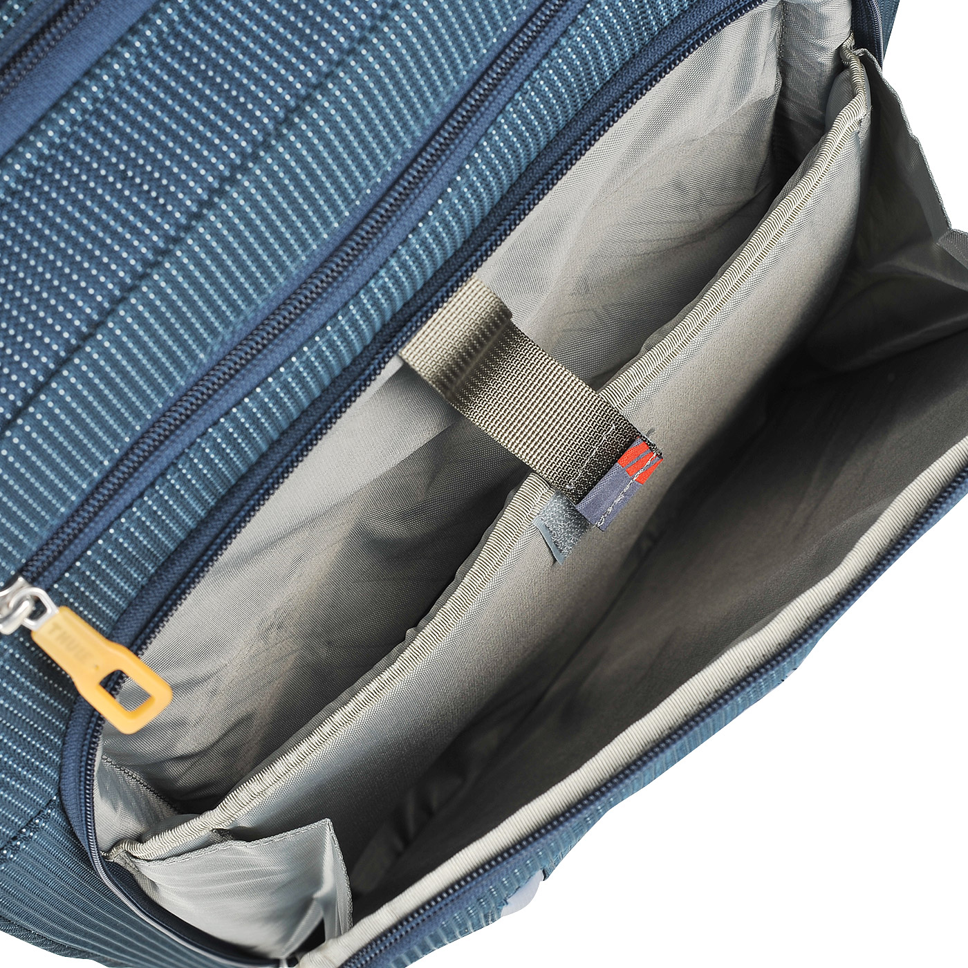 Чемодан-рюкзак на колесах Thule Crossover