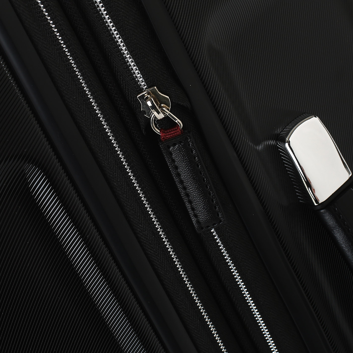 Чемодан средний M из поликарбоната с кодовым замком Ricardo Beverly Hills Rodeo Drive