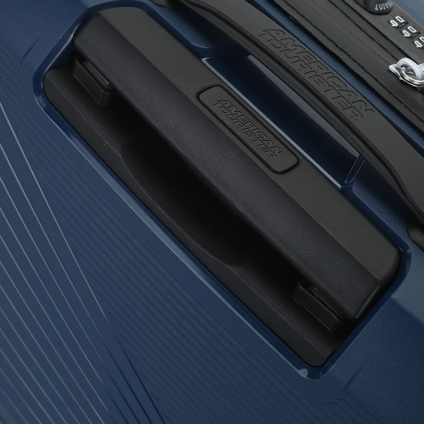 Чемодан American Tourister Airconic
