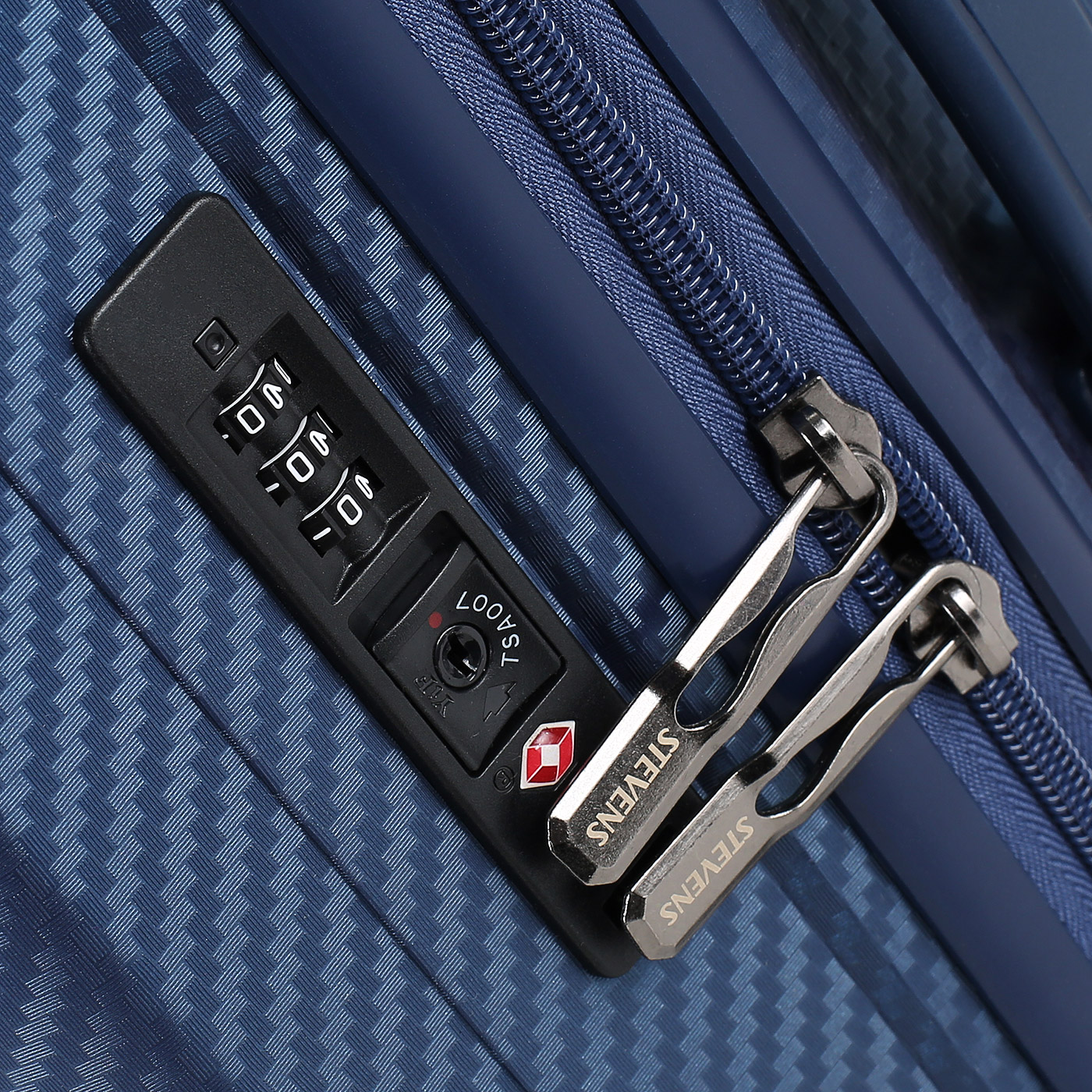 Чемодан средний M из полипропилена с кодовым замком Stevens Morocco