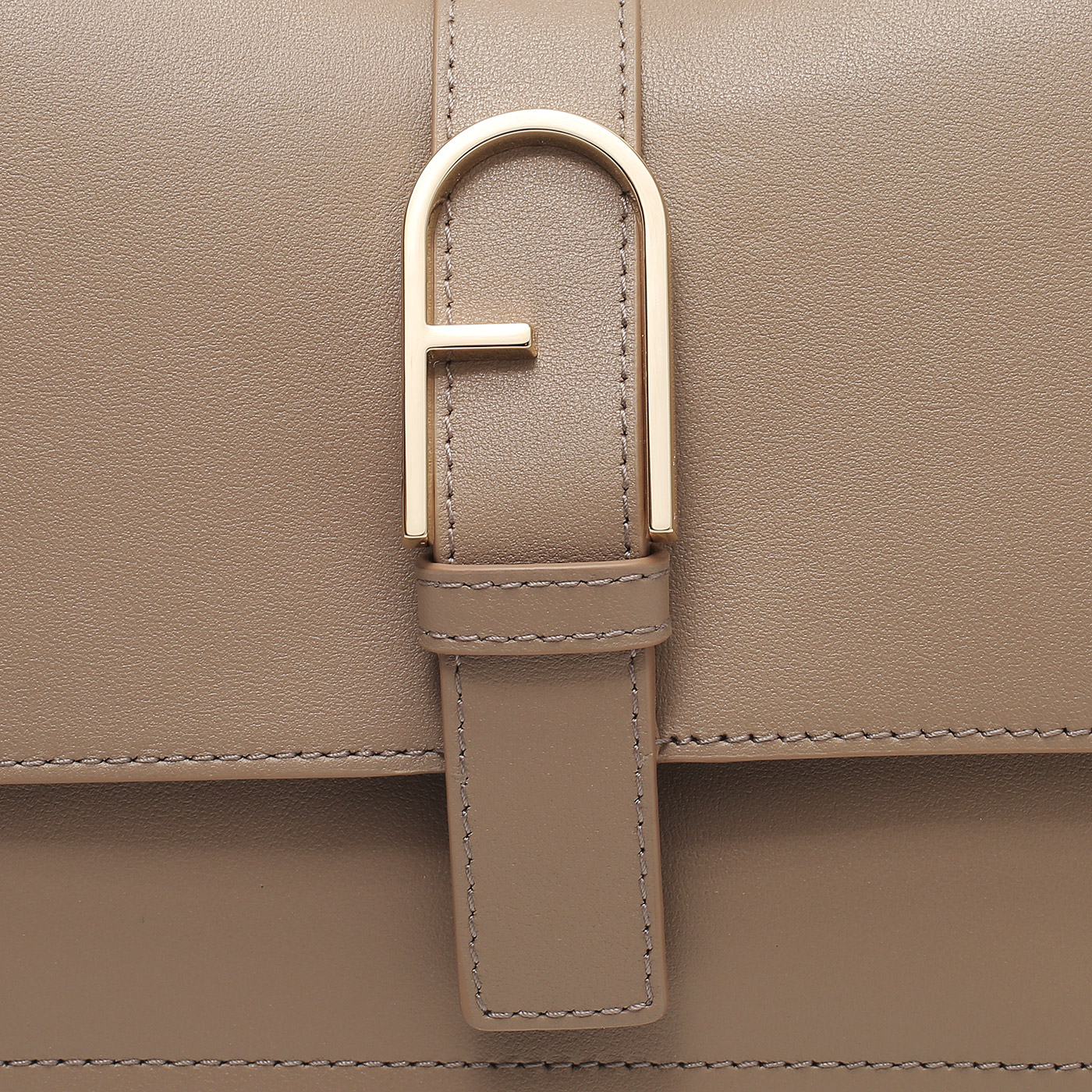 Кожаная сумка Furla Flow