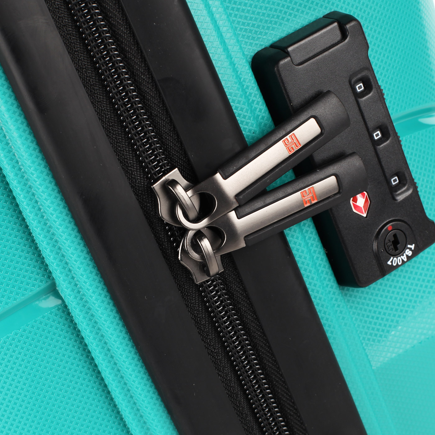 Чемодан для ручной клади из полипропилена Eberhart Mystique